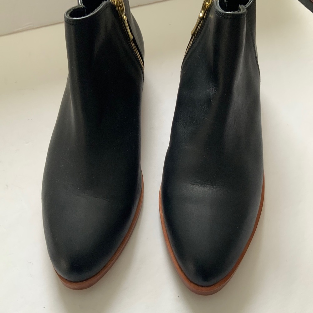 Nisolo Lana Black leather ankle boots size zip size 6.5